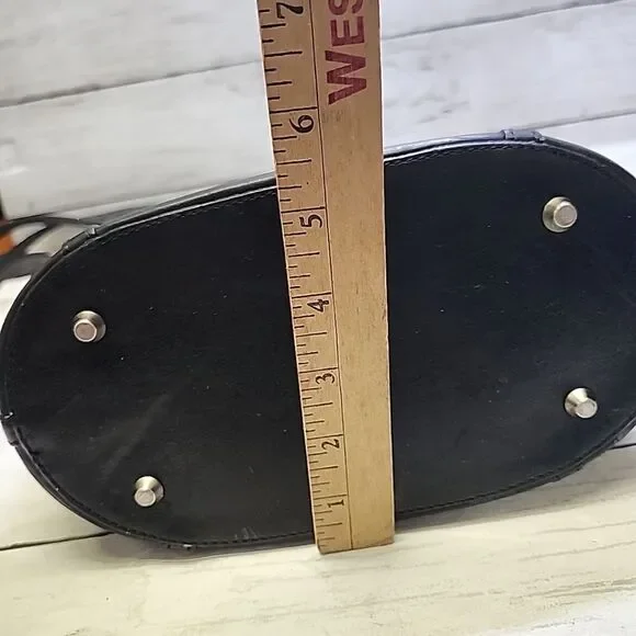 Vintage Saks 5th Ave Genuine Leather Black Bucket Structured Shoulder Bag Purse - Picture 10 of 13